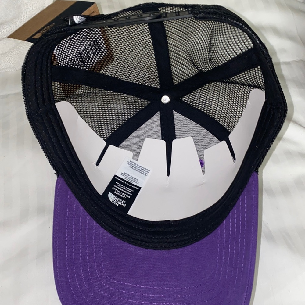 Mens TNF Snap back Cap - Picture 3 of 5